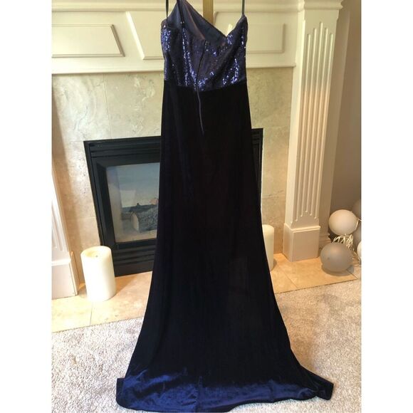 Windsor Women’s Navy Blue Sequin and  Velvet One Shoulder Elegant Large Slit Dre - Picture 2 of 9